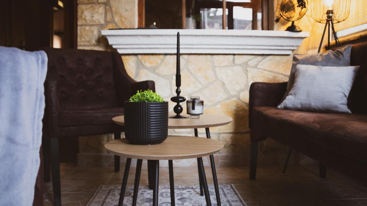 Scardona Rustica, Bed & Breakfast With Jacuzzi, Bbq And Free Parking In Skradin, Krka Appartement Buitenkant foto