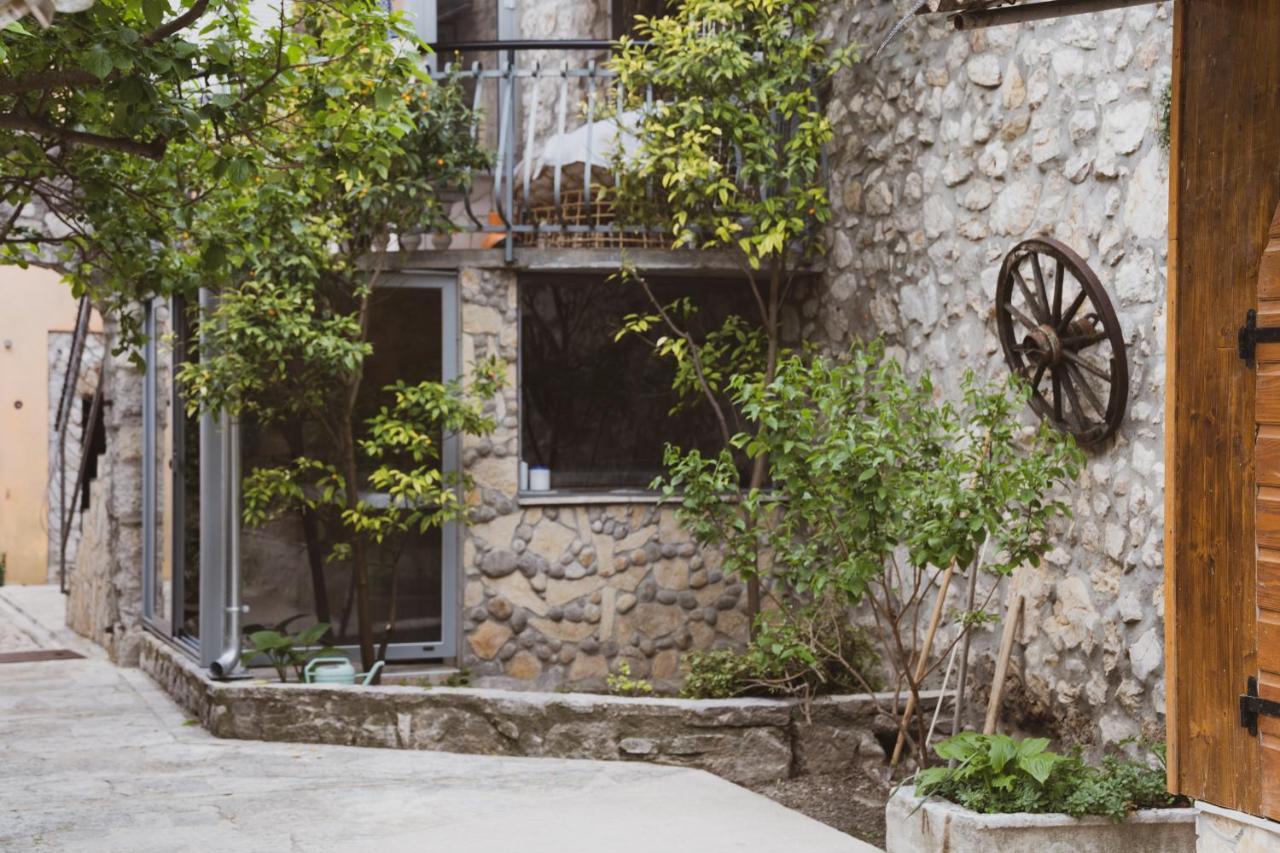 Scardona Rustica, Bed & Breakfast With Jacuzzi, Bbq And Free Parking In Skradin, Krka Appartement Buitenkant foto