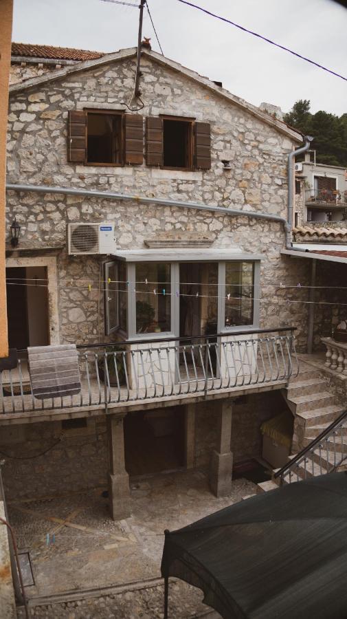 Scardona Rustica, Bed & Breakfast With Jacuzzi, Bbq And Free Parking In Skradin, Krka Appartement Buitenkant foto